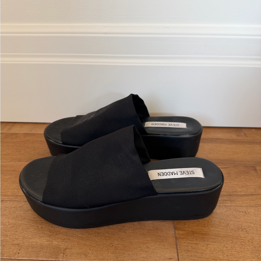 Steve Madden Women's Black Slinky Sandals